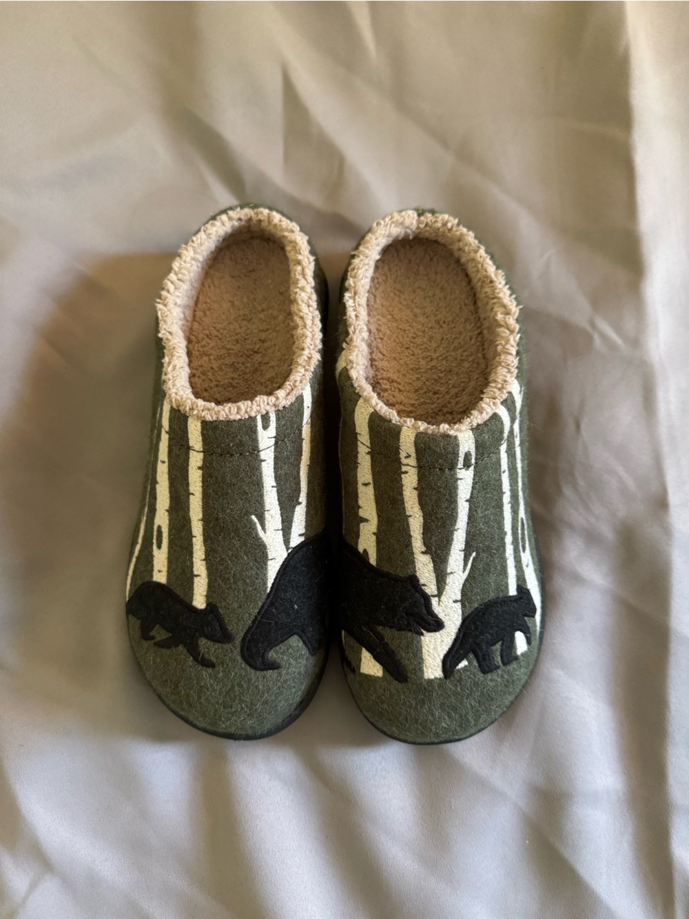 L.L. Bean Daybreak Scuffs with adorable Bear pattern